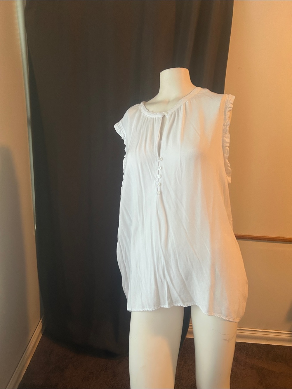 Time and Tru White Peep hole front Ruffle Trim Sleeveless top
